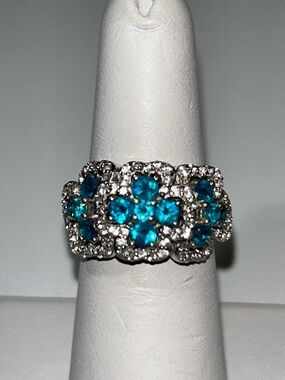 NWOT NYC 11 Genuine Neon Apatite Gemstone & Rhinestone Designer Ring